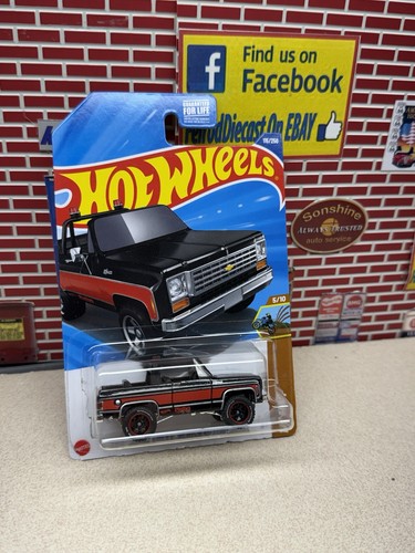 Hot wheels custom 1975 - 1/64,
