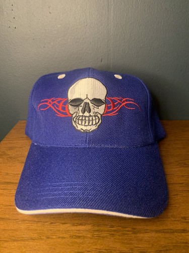 Cappello vintage ricamato