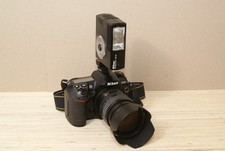 Nikon D 200 con obiettivo