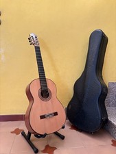 Chitarra classica artigianale Camillo Perrella in abete – Liuteria di pregio