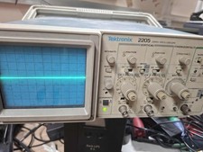 oscilloscopio tektronix 2205