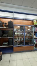 Arredamento negozio usato In