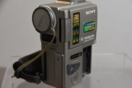 Sony handycam dcr pc1 minidv - dcr-pc1,