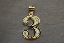 Pendente iniziale numero "3"