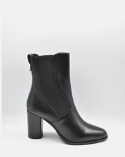 Janet & Janet Stivaletto in