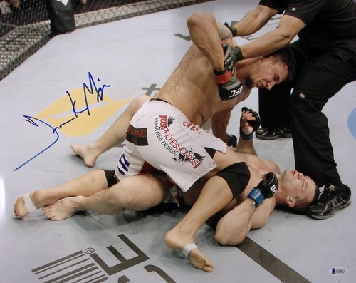 Foto firmata frank mir 16x20 - foto,