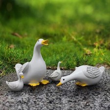 4 pezzi di statue da giardino