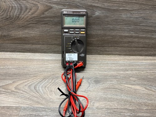 Multimetro elettrico digitale