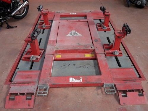 Ponte sollevatore auto - , e