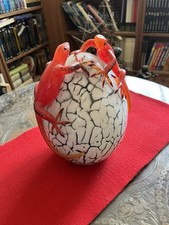 Uovo con Salamandre, articolo