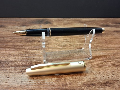 Pilot fountain pen - pen, 14k