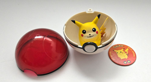 Tomy fat pikachu - "fat",
