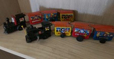 Due Trenini Latta western anni 70 con carica a molla funzionanti