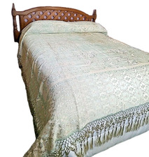 Elegante Copriletto Completo