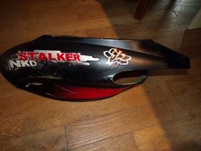 flanc dessous de selle gauche