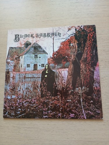 Black sabbath - black,