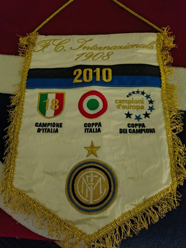 Gagliardetto inter triplete