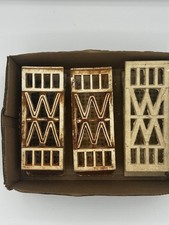 Antiche griglie riscaldanti in