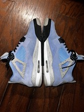 Jordan 4 blu università