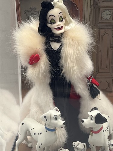 Disney designer folktale - designer,