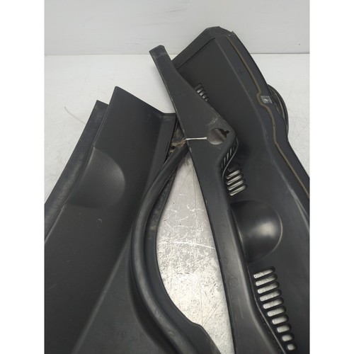 Modanatura portellone post - portellone, sx