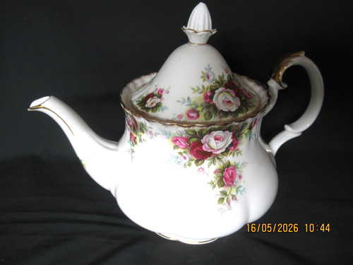 Royal albert celebration - royal, large