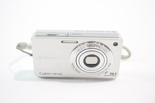 Fotocamera digitale compatta Sony Cybershot DSC-W560 funzionante con obiettivo zoom Zeiss 4x