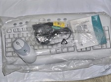 Logitech cordless Access Duo, tastiera e mouse.