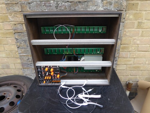 Doepfer 100 lc9 powered - doepfer,