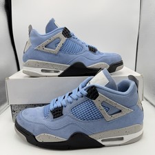 Air Jordan 4 UNC University
