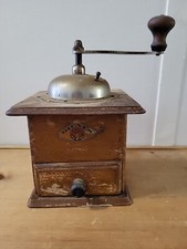 Antico cassetto macinacaffè