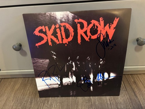 Skid row signed autographed - row,