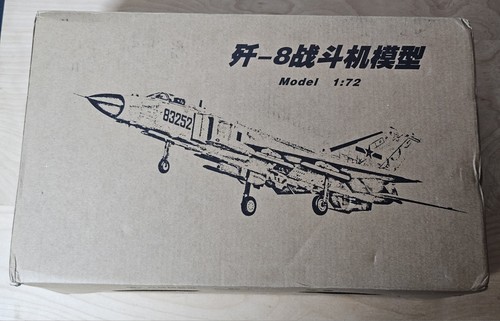 Avic 8b aereo da - 1:72,