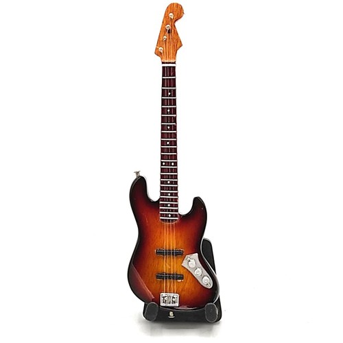 Baby fender jazz bass jaco - jazz,