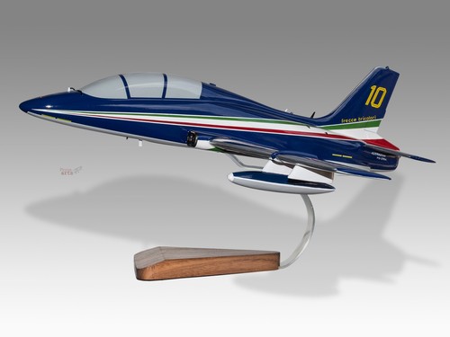 Aermacchi 339 apan - aermacchi,