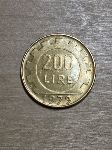 Italy 200 lire coin - 200, km#