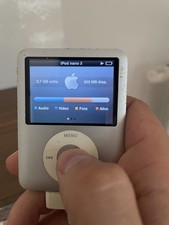 Apple iPod nano 3rd generazione 4GB A1236 grigio usato lettore mp3