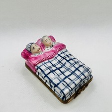 Sleeping Couple in Bed ~ Limoges Box ~ Trinket Box ~ Perry Vieille