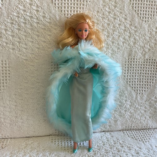 Barbie mattel magic - barbie, moves
