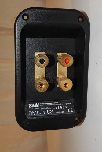 Dm601 crossover con - b&w,
