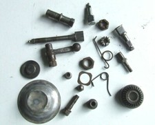 INNOCENTI LAMBRETTA  ANNI 50 MODELLO D AD ALTRI BULLONERIA MOTORE ED ALTRO USATO