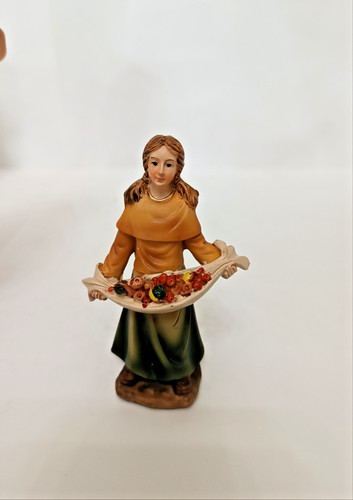 Ragazza con frutta resina 10 - ragazza,
