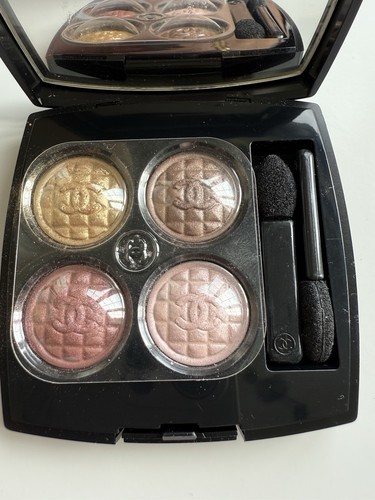 Chanel regard signe - chanel, de