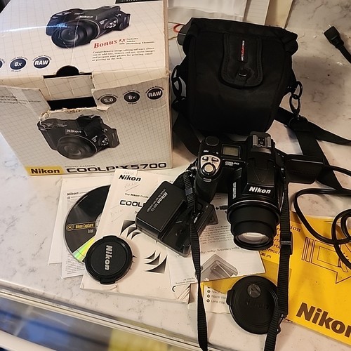 Nikon coolpix 5700 - nikon, 5mp