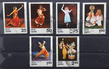 INDIA 1975 DANZA FOLKLORE COSTUMI SERIE TIMBRATA USED SET (C.Y)