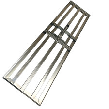 Rastrello per prato verde