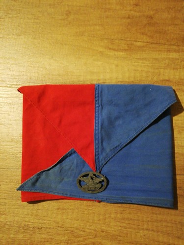 Spilla carrista con bandana - spilla,