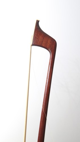 Arco per violoncello montato