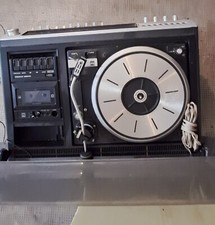 impianto stereo hi fi Grundig, giradischi, mangia natro, due casse, da 35 watt