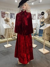 Un antico costume da passeggio